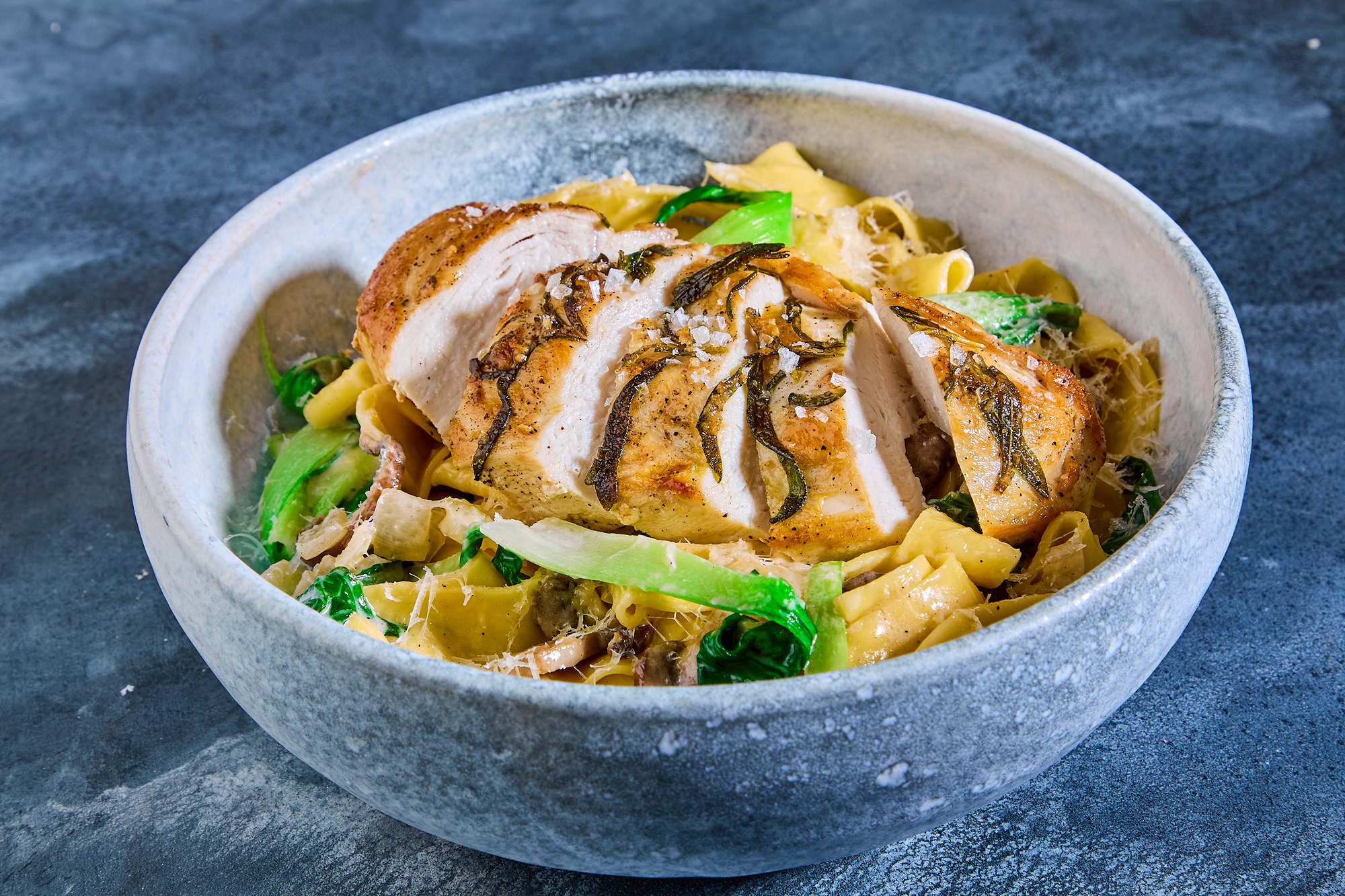 Pappardelle med kylling og pak choy