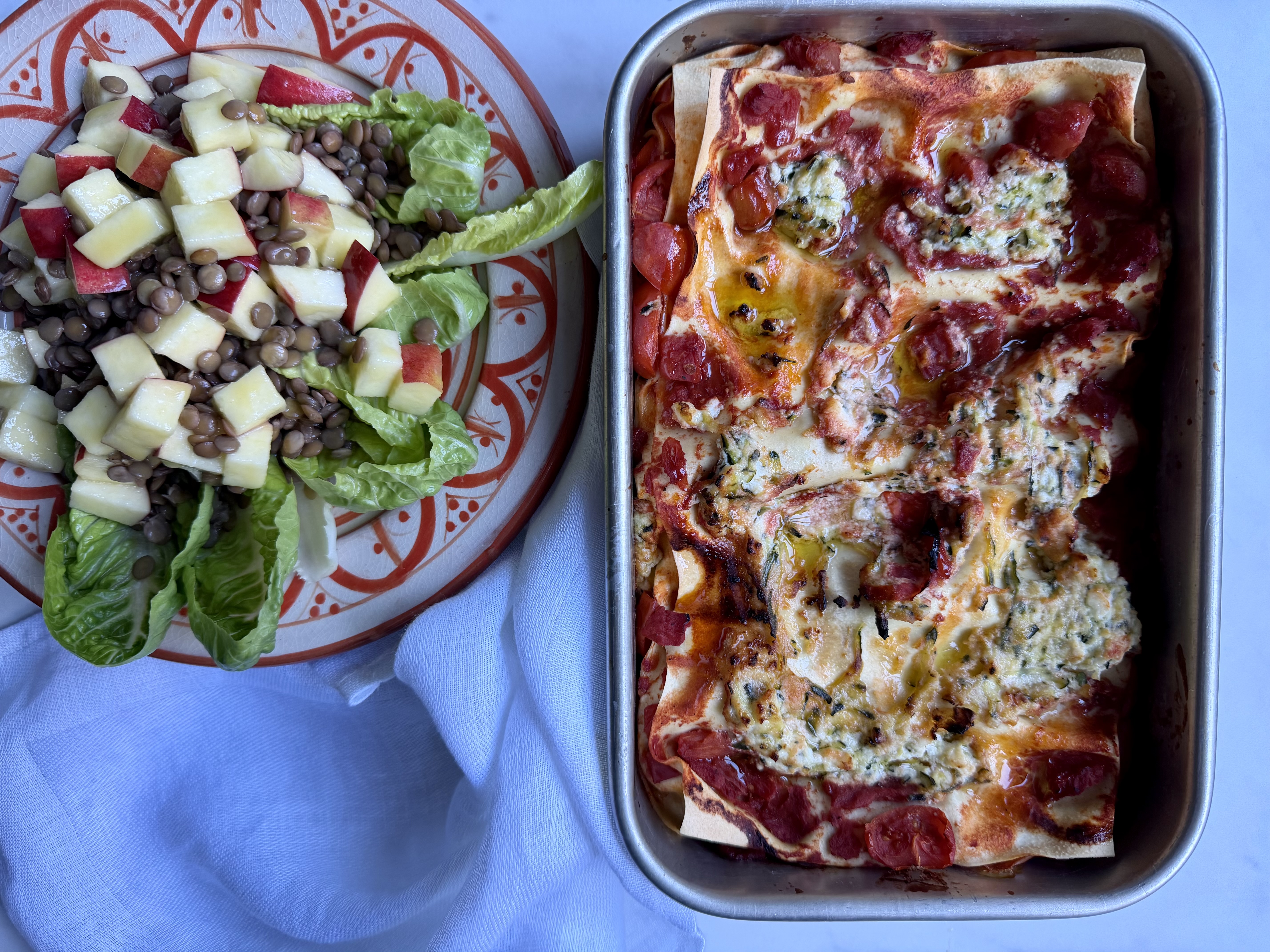 Hurtig lasagne med ricotta, squash, parmesan og cherrytomater